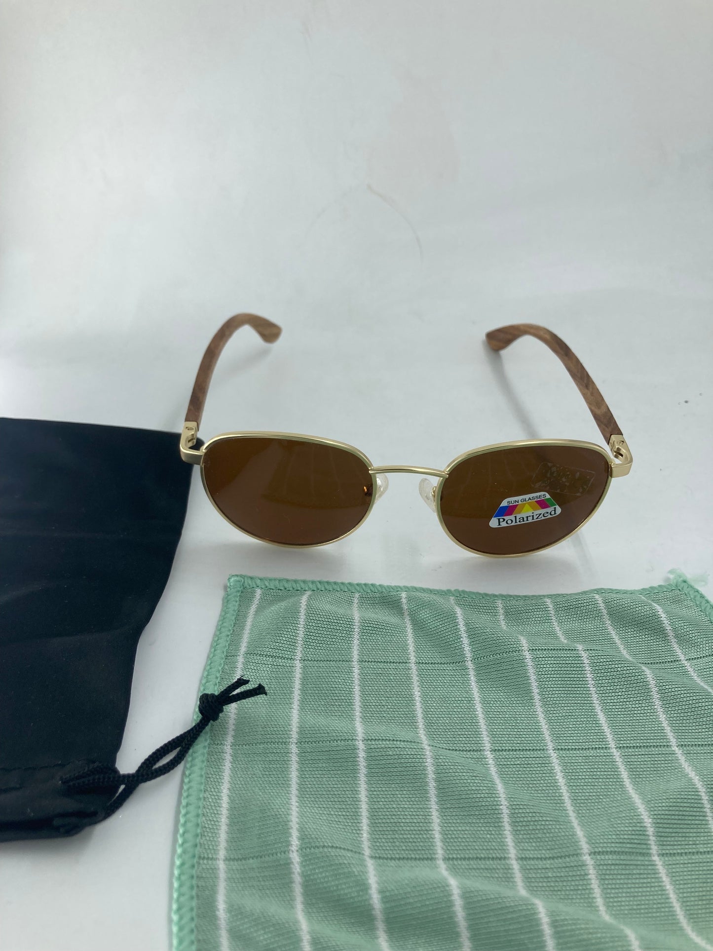 24. Sonnenbrille, Bügel aus Bambus und holz klein braun mit braun linse, bügel aus nussbaum , polarized und uv400 schutz